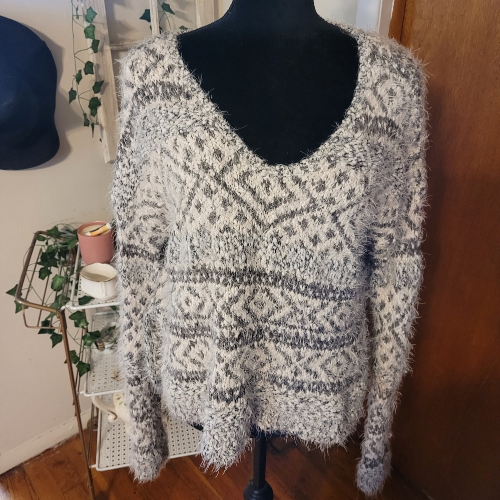Abercrombie & Fitch soft fuzzy sweater. Sz XS